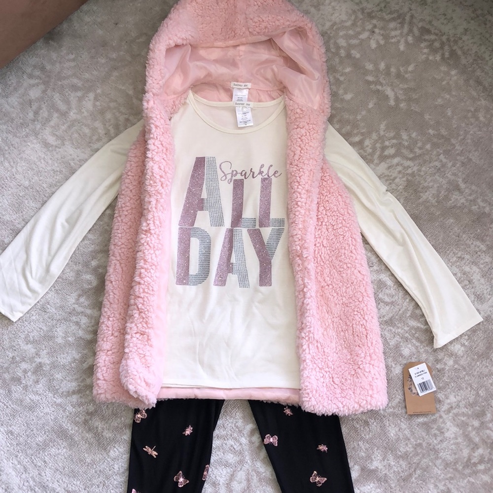 COPY - NWT 3pc Outfit Girls Size Large